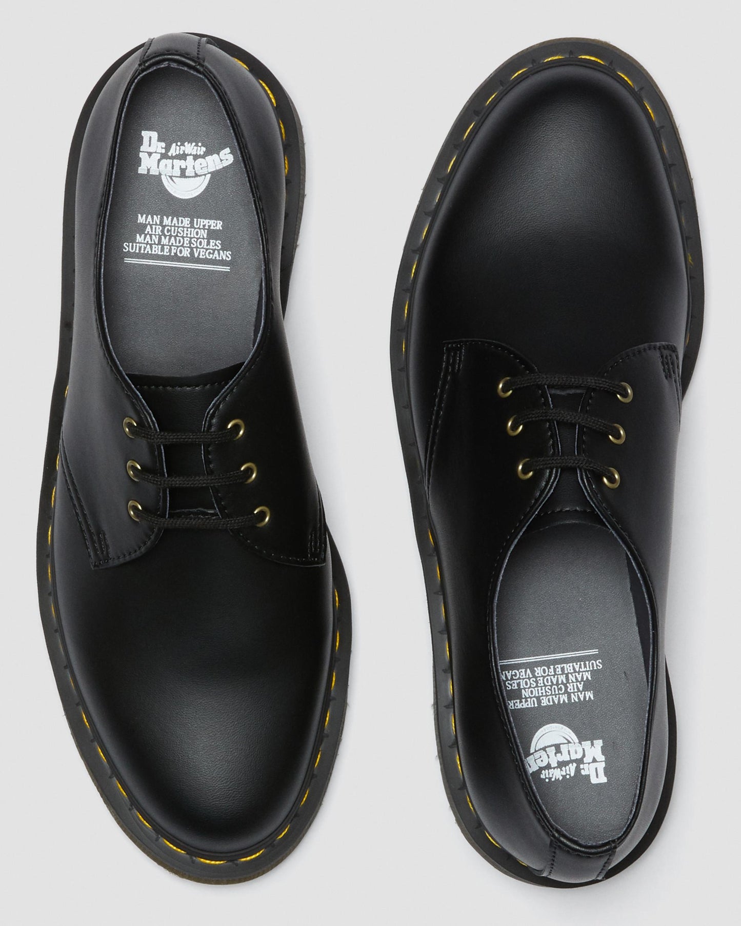 https://cdn.media.amplience.net/i/drmartens/14046001.810.jpg
