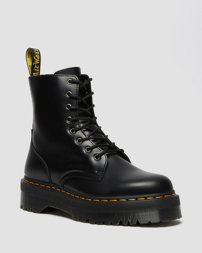 https://cdn.media.amplience.net/i/drmartens/15265001.80.jpg