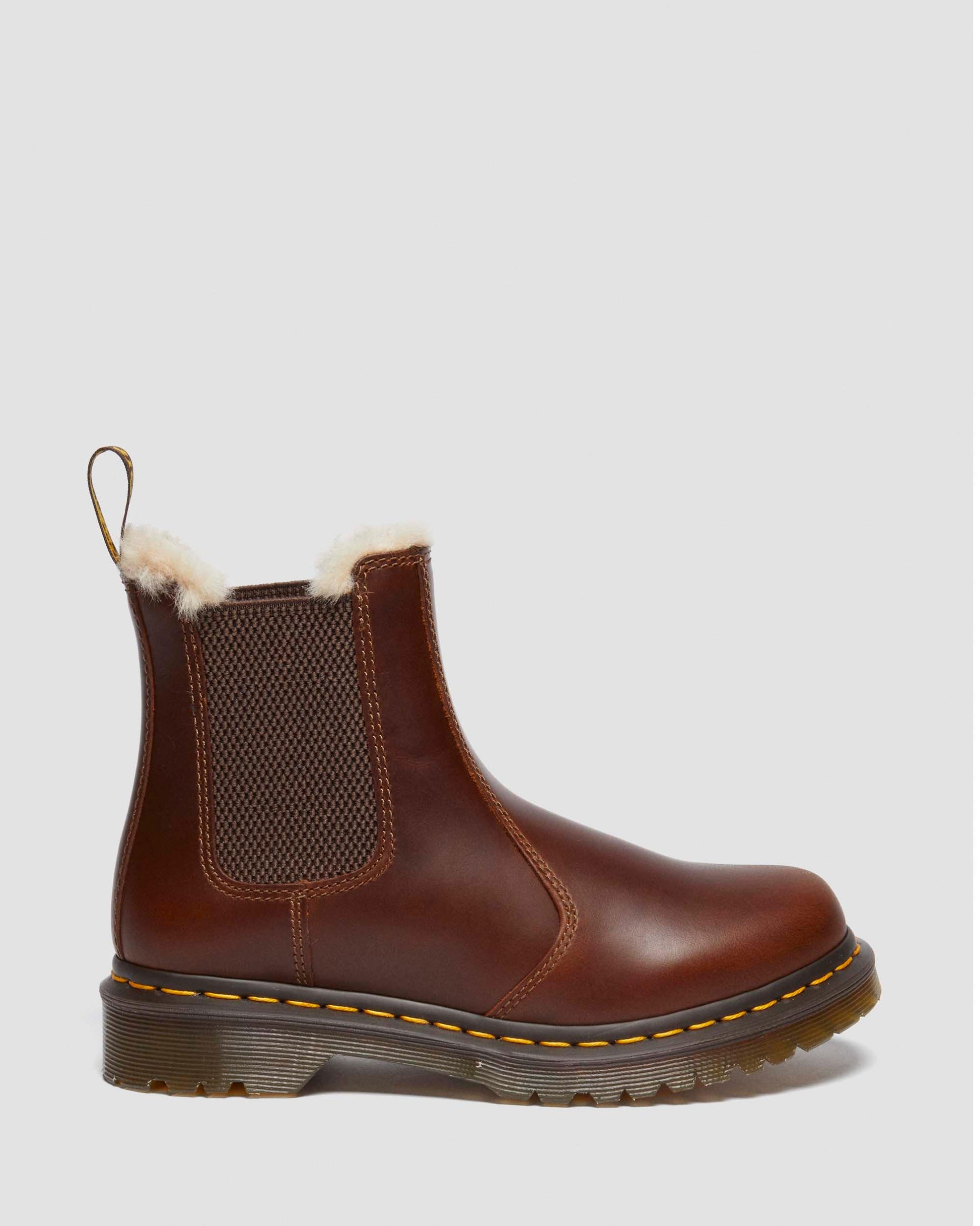 https://cdn.media.amplience.net/i/drmartens/23898243.86.jpg