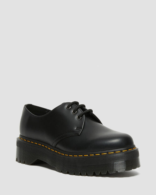 https://cdn.media.amplience.net/i/drmartens/25567001.80.jpg