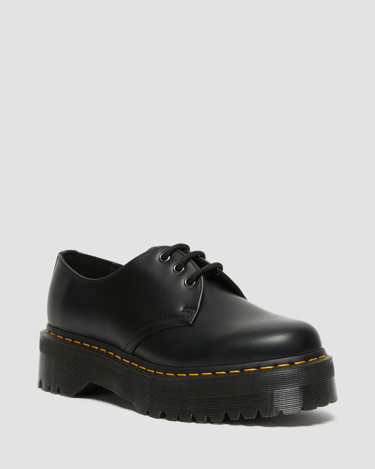 https://cdn.media.amplience.net/i/drmartens/25567001.80.jpg