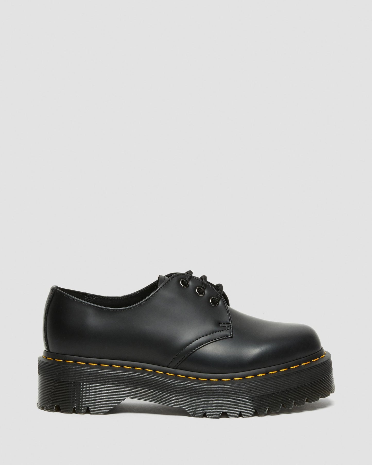 https://cdn.media.amplience.net/i/drmartens/25567001.85.jpg