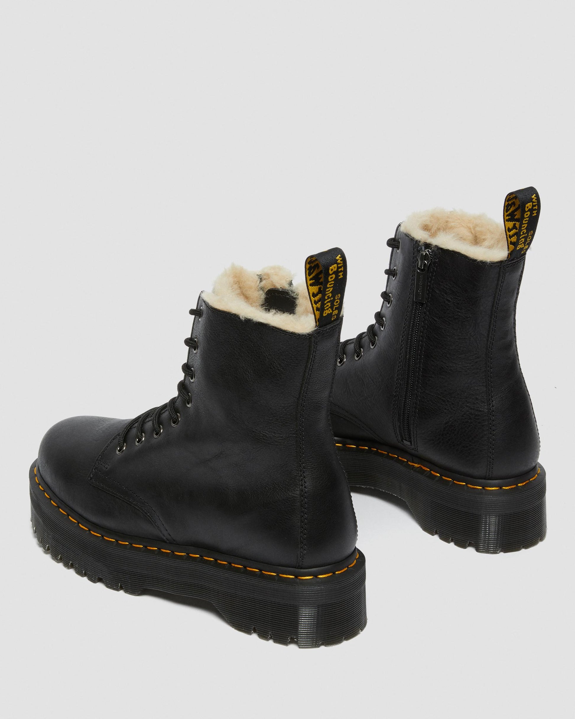 https://cdn.media.amplience.net/i/drmartens/25637001.85.jpg