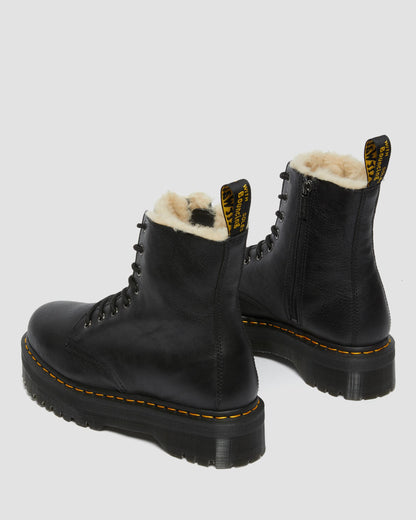 https://cdn.media.amplience.net/i/drmartens/25637001.85.jpg