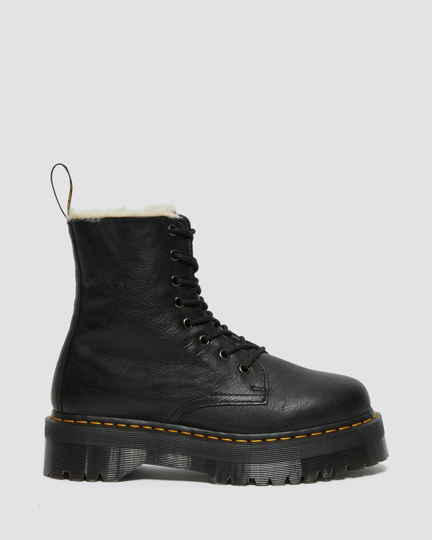 https://cdn.media.amplience.net/i/drmartens/25637001.86.jpg