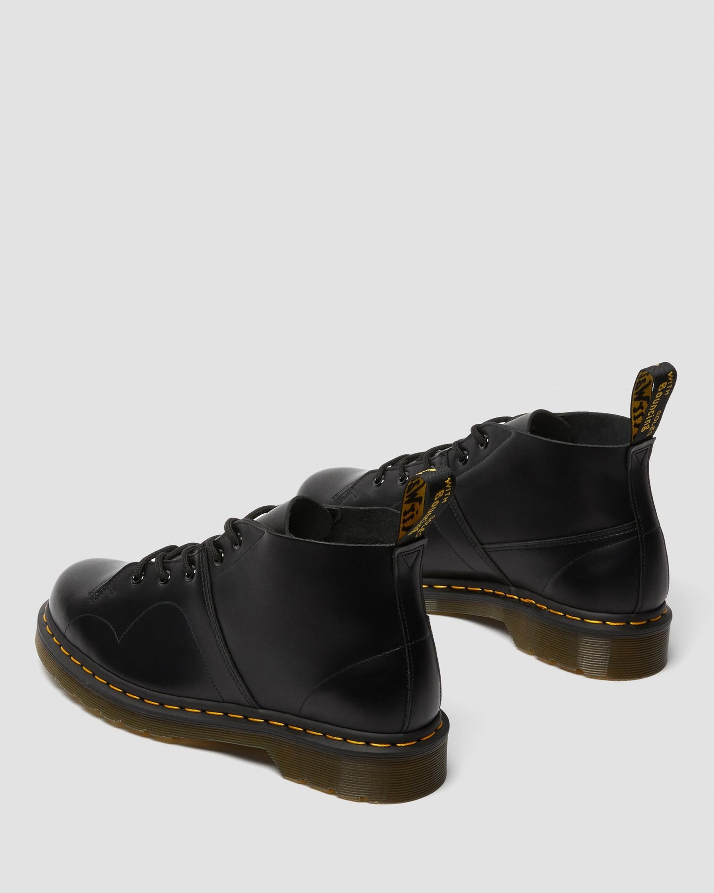 https://cdn.media.amplience.net/i/drmartens/26256001.84.jpg