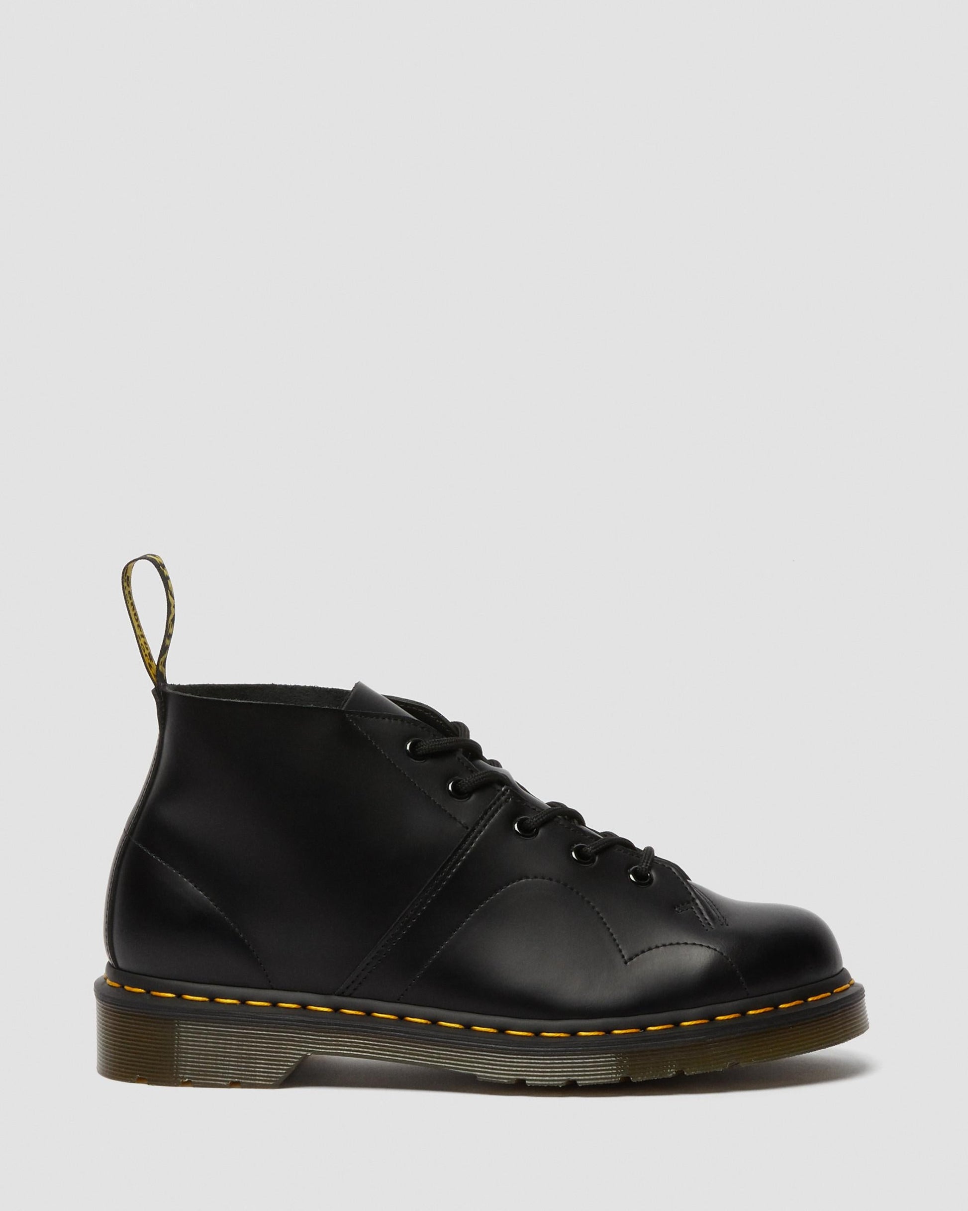 https://cdn.media.amplience.net/i/drmartens/26256001.85.jpg