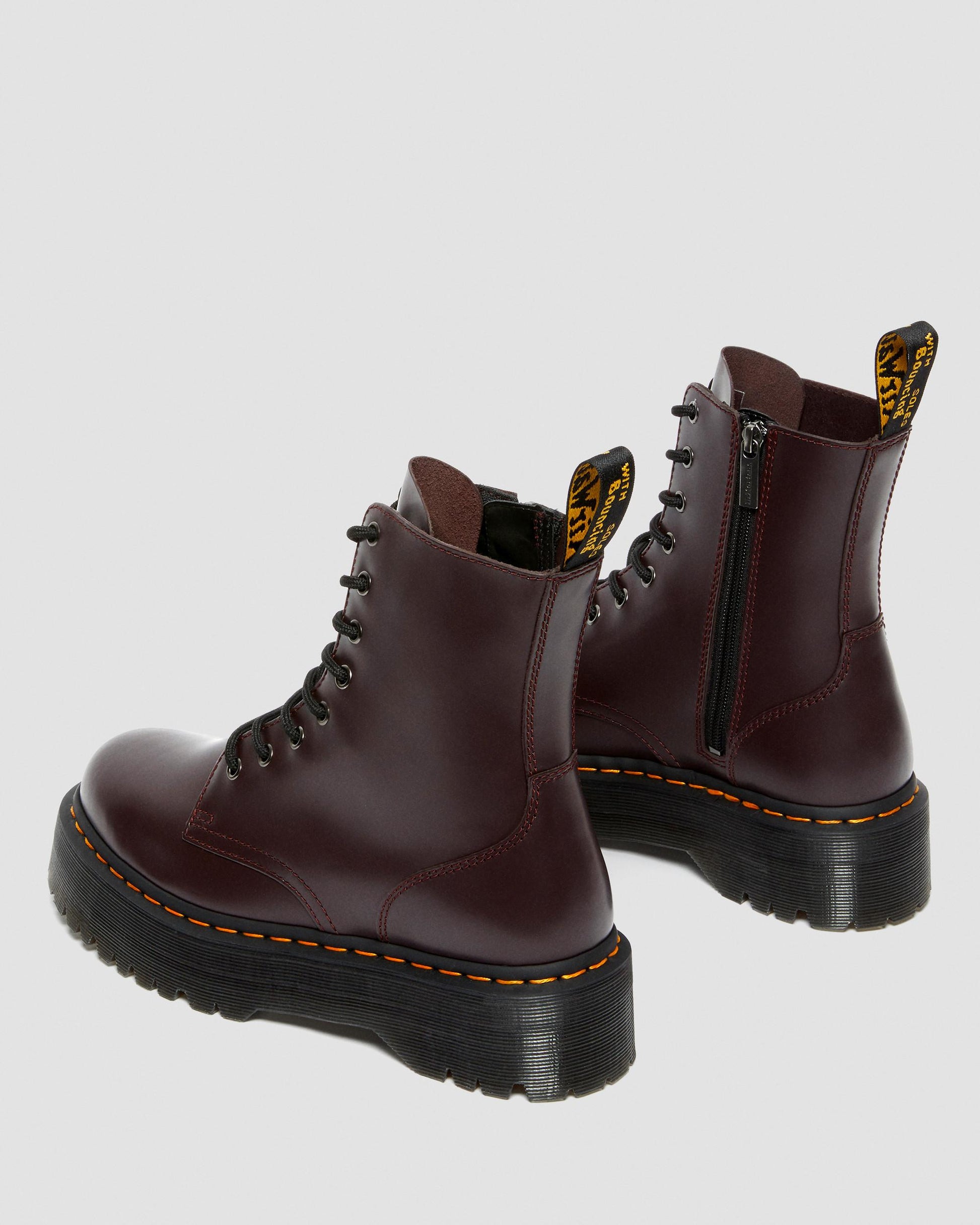 https://cdn.media.amplience.net/i/drmartens/27311626.84.jpg