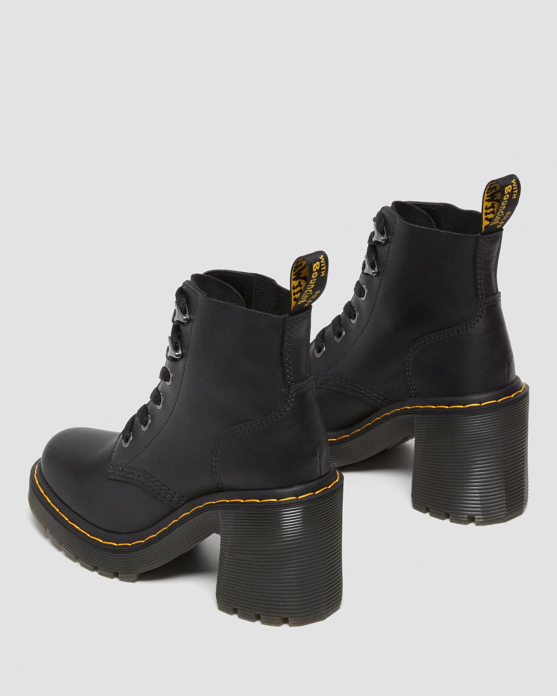 https://cdn.media.amplience.net/i/drmartens/27613001.86.jpg