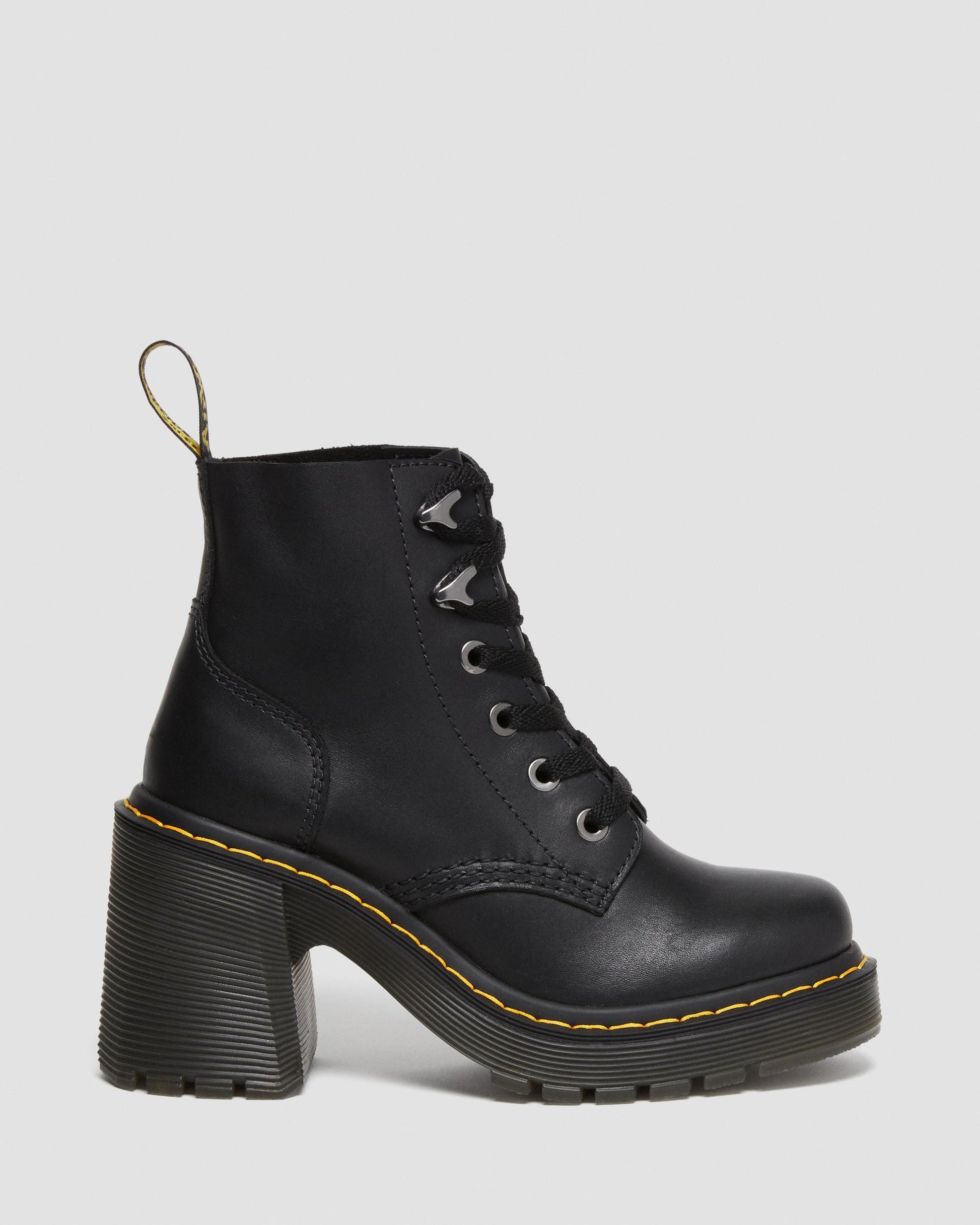 https://cdn.media.amplience.net/i/drmartens/27613001.87.jpg