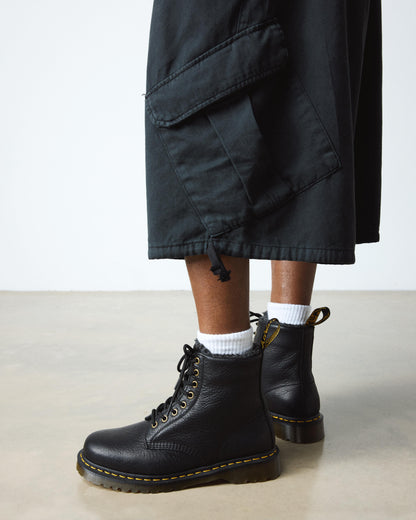 https://cdn.media.amplience.net/i/drmartens/31873001.81.jpg