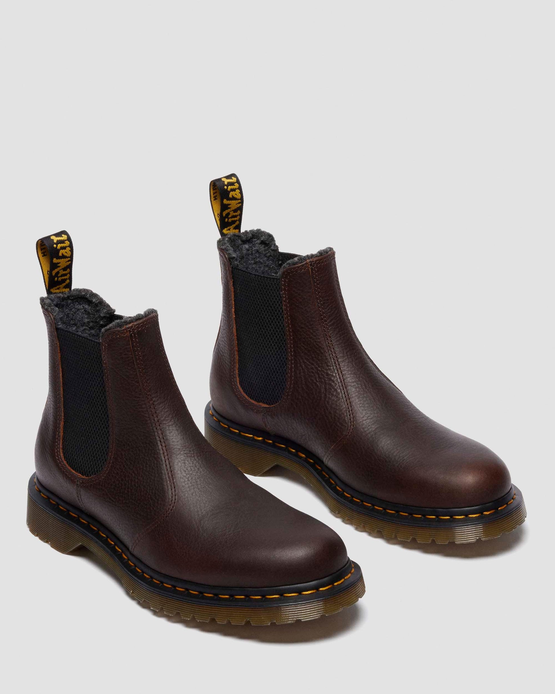 https://cdn.media.amplience.net/i/drmartens/31874200.84.jpg