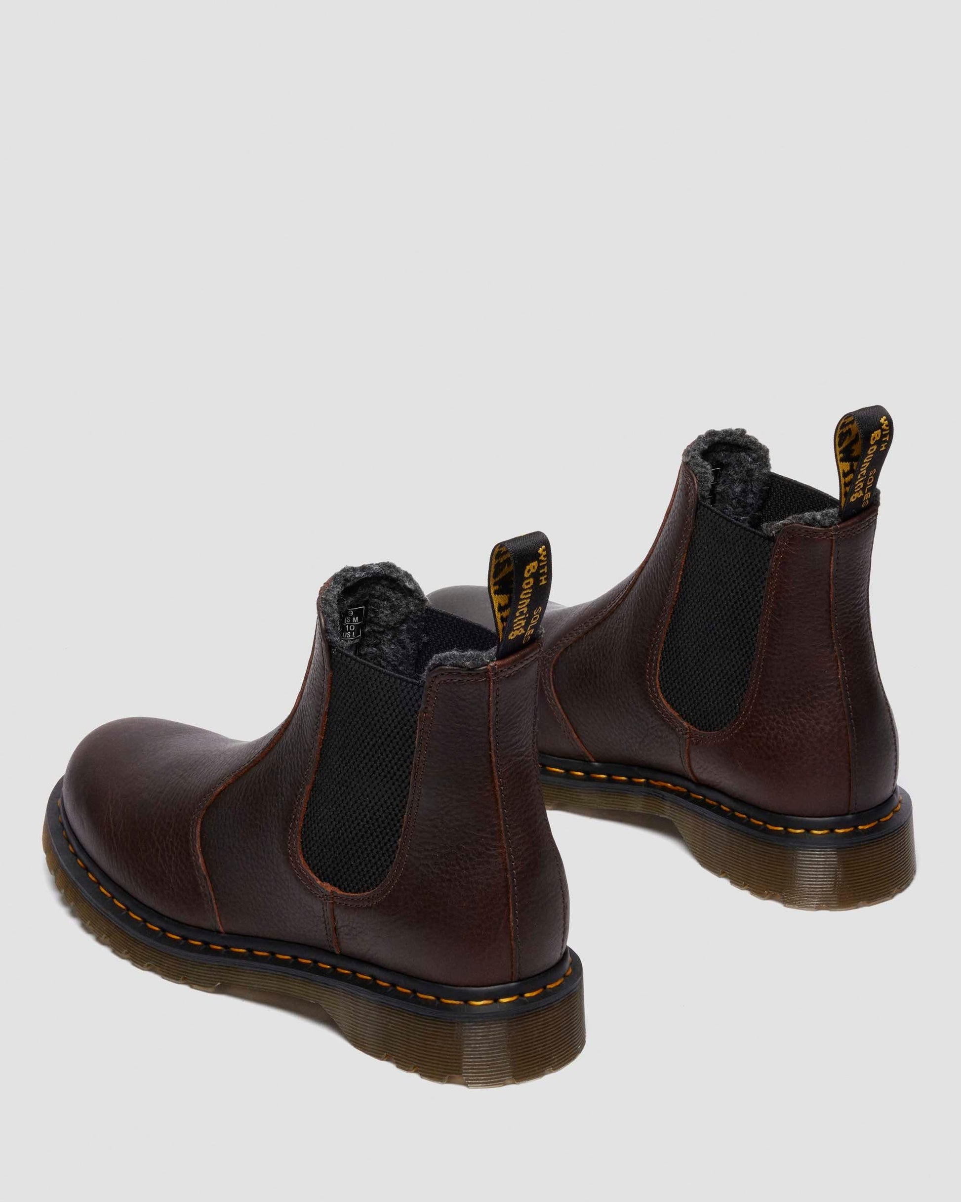 https://cdn.media.amplience.net/i/drmartens/31874200.85.jpg